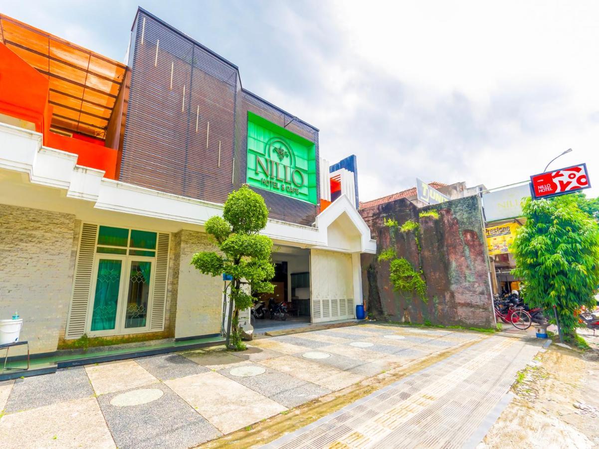 OYO 90788 Nillo Hotel Kebumen Esterno foto