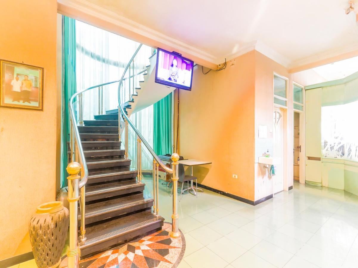 OYO 90788 Nillo Hotel Kebumen Esterno foto