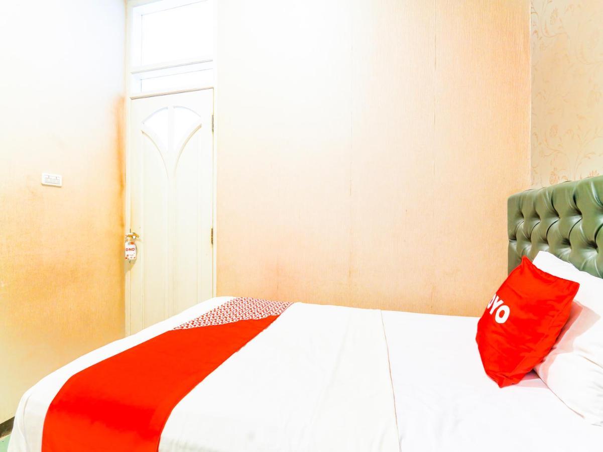 OYO 90788 Nillo Hotel Kebumen Esterno foto