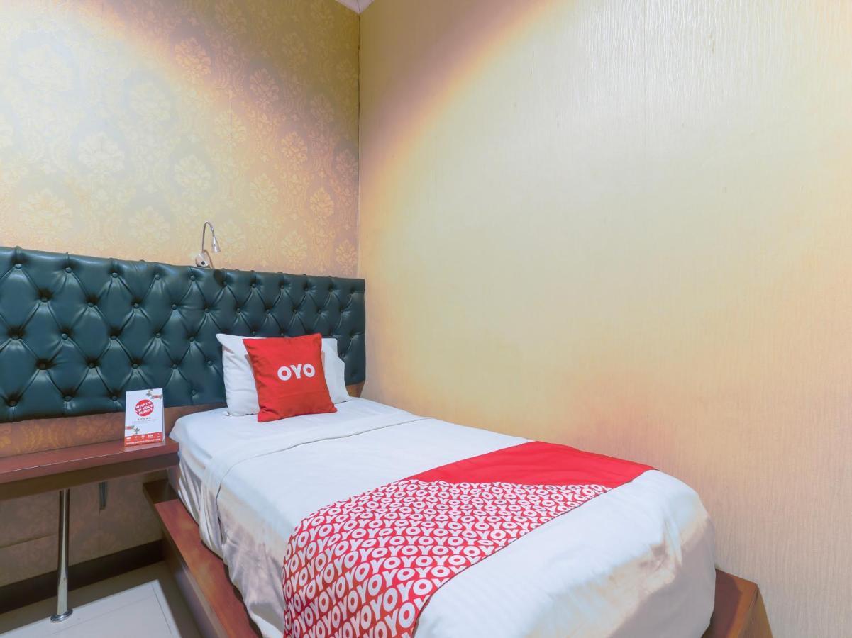OYO 90788 Nillo Hotel Kebumen Esterno foto