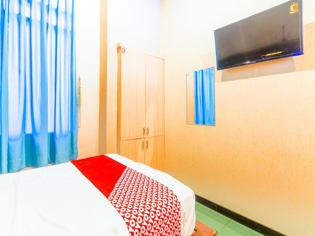 OYO 90788 Nillo Hotel Kebumen Esterno foto