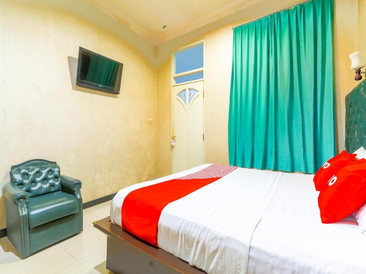 OYO 90788 Nillo Hotel Kebumen Esterno foto