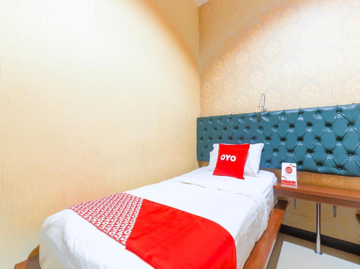 OYO 90788 Nillo Hotel Kebumen Esterno foto