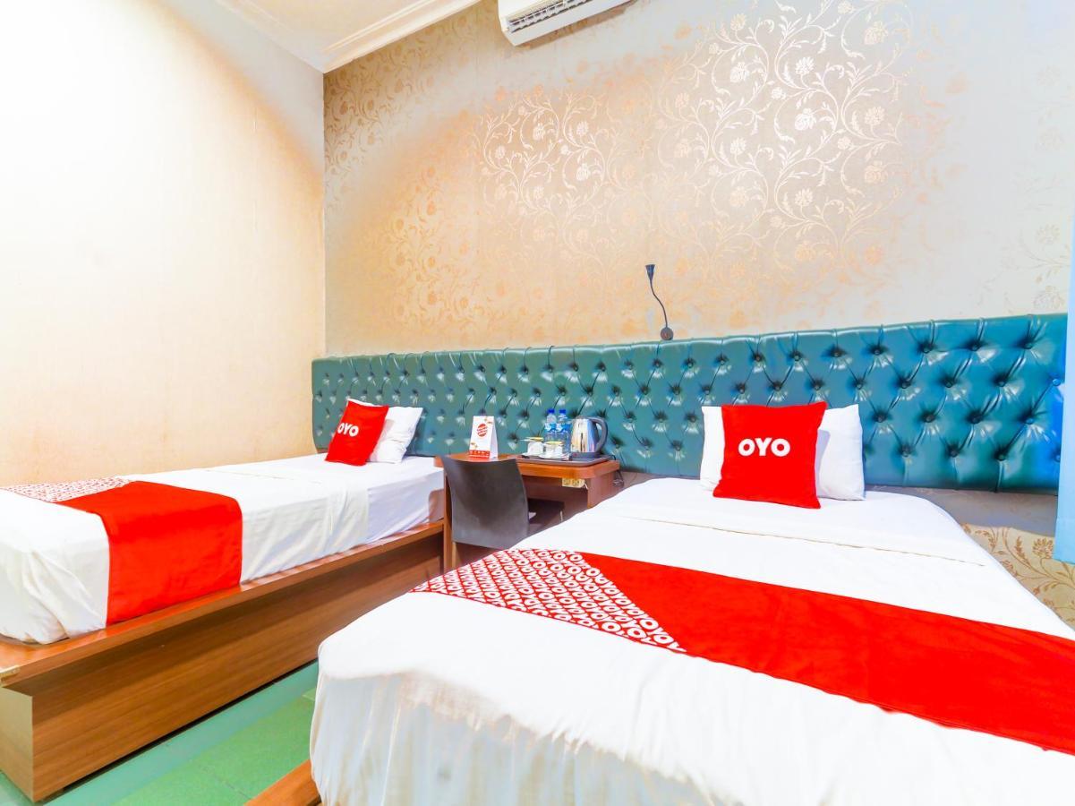 OYO 90788 Nillo Hotel Kebumen Esterno foto