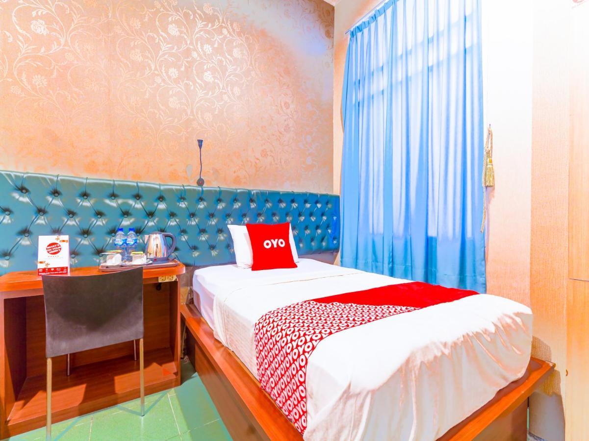 OYO 90788 Nillo Hotel Kebumen Esterno foto